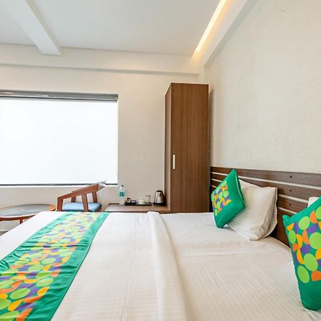 Treebo De Cloud 9 Regency Hotel Thiruvananthapuram Eksteriør billede