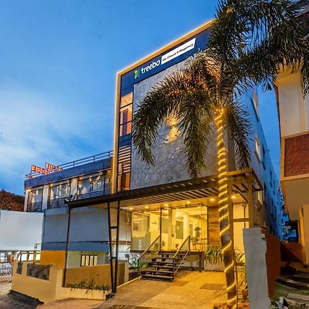 Treebo De Cloud 9 Regency Hotel Thiruvananthapuram Eksteriør billede