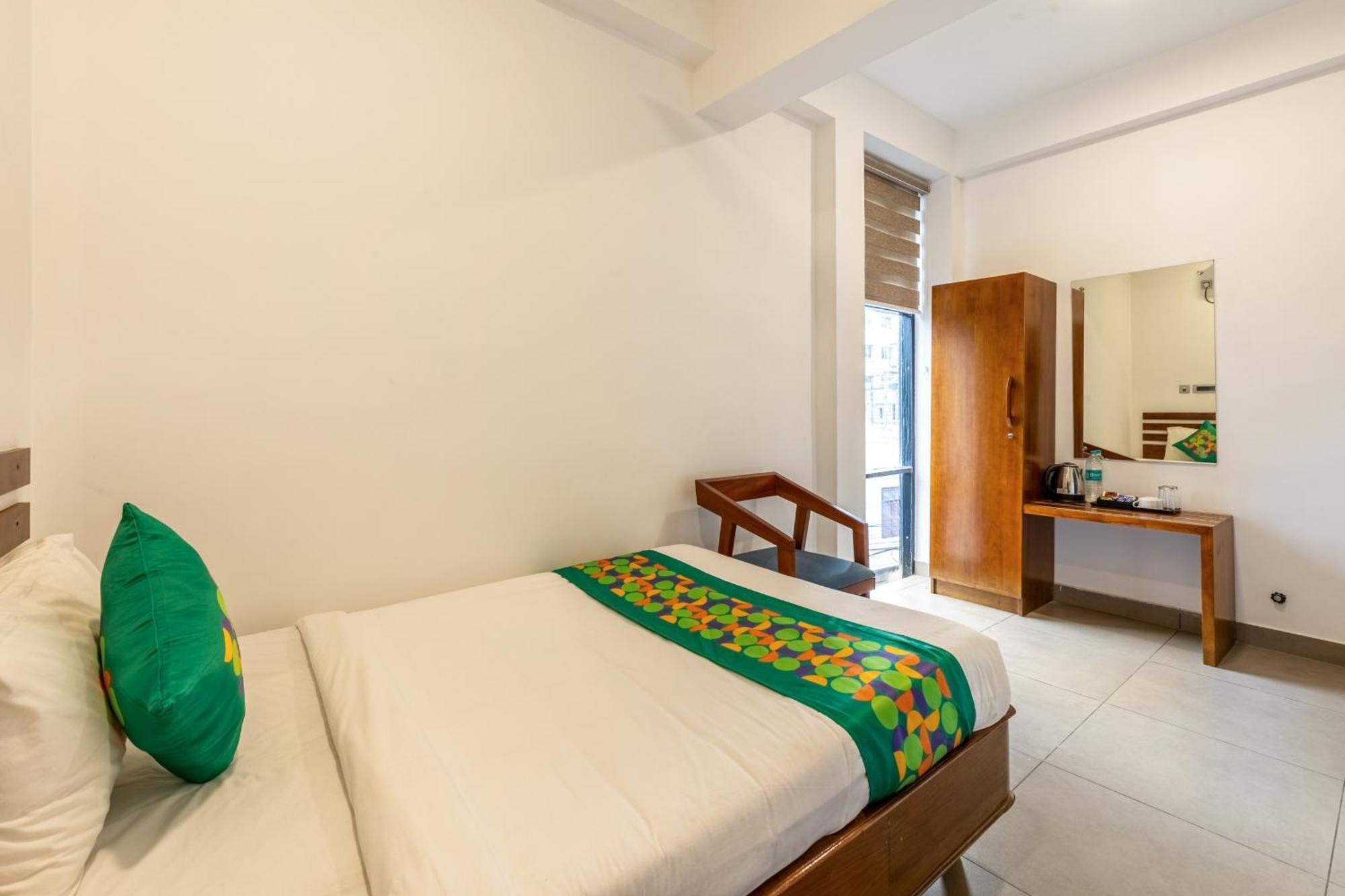 Treebo De Cloud 9 Regency Hotel Thiruvananthapuram Eksteriør billede