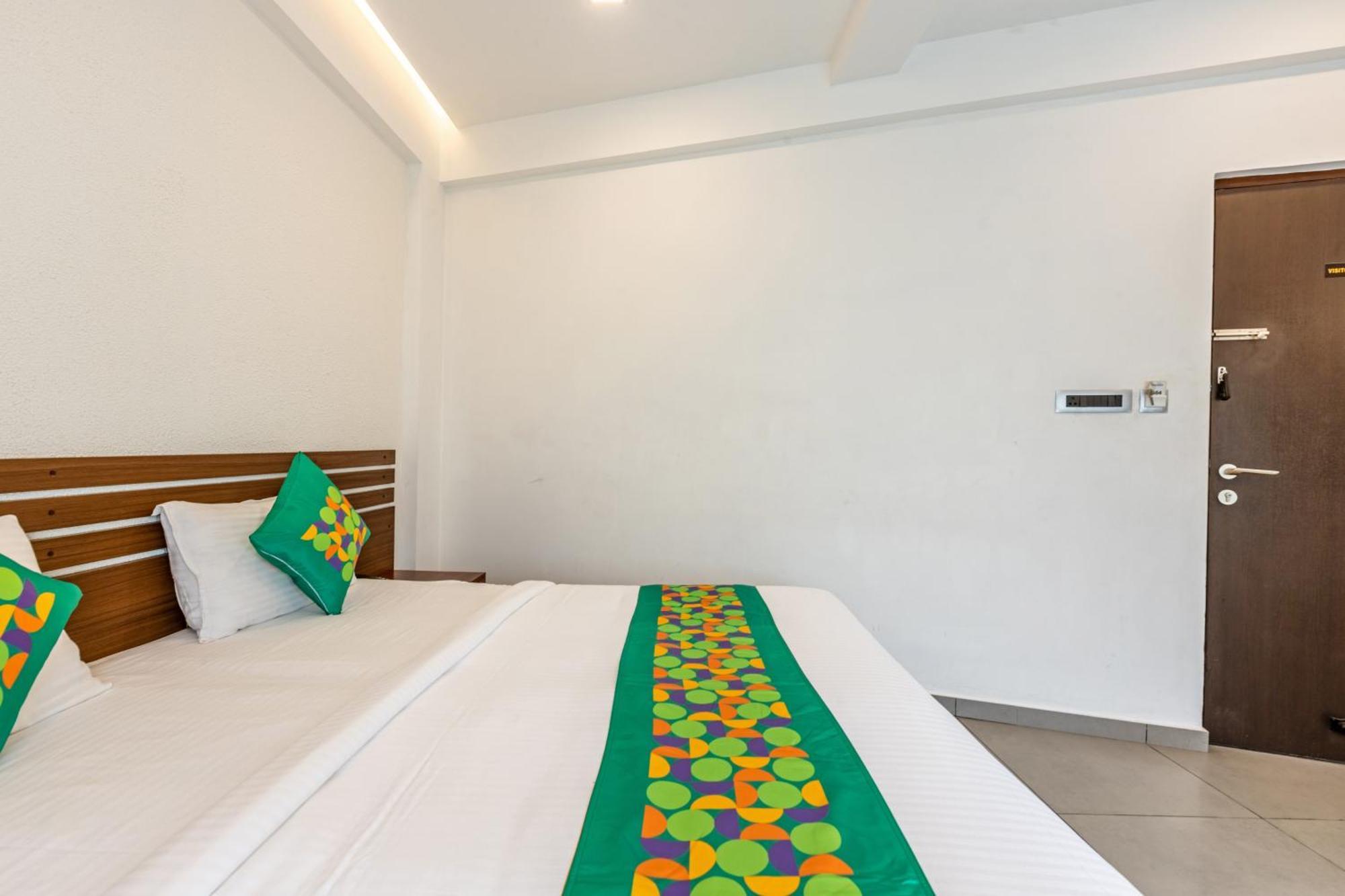 Treebo De Cloud 9 Regency Hotel Thiruvananthapuram Eksteriør billede